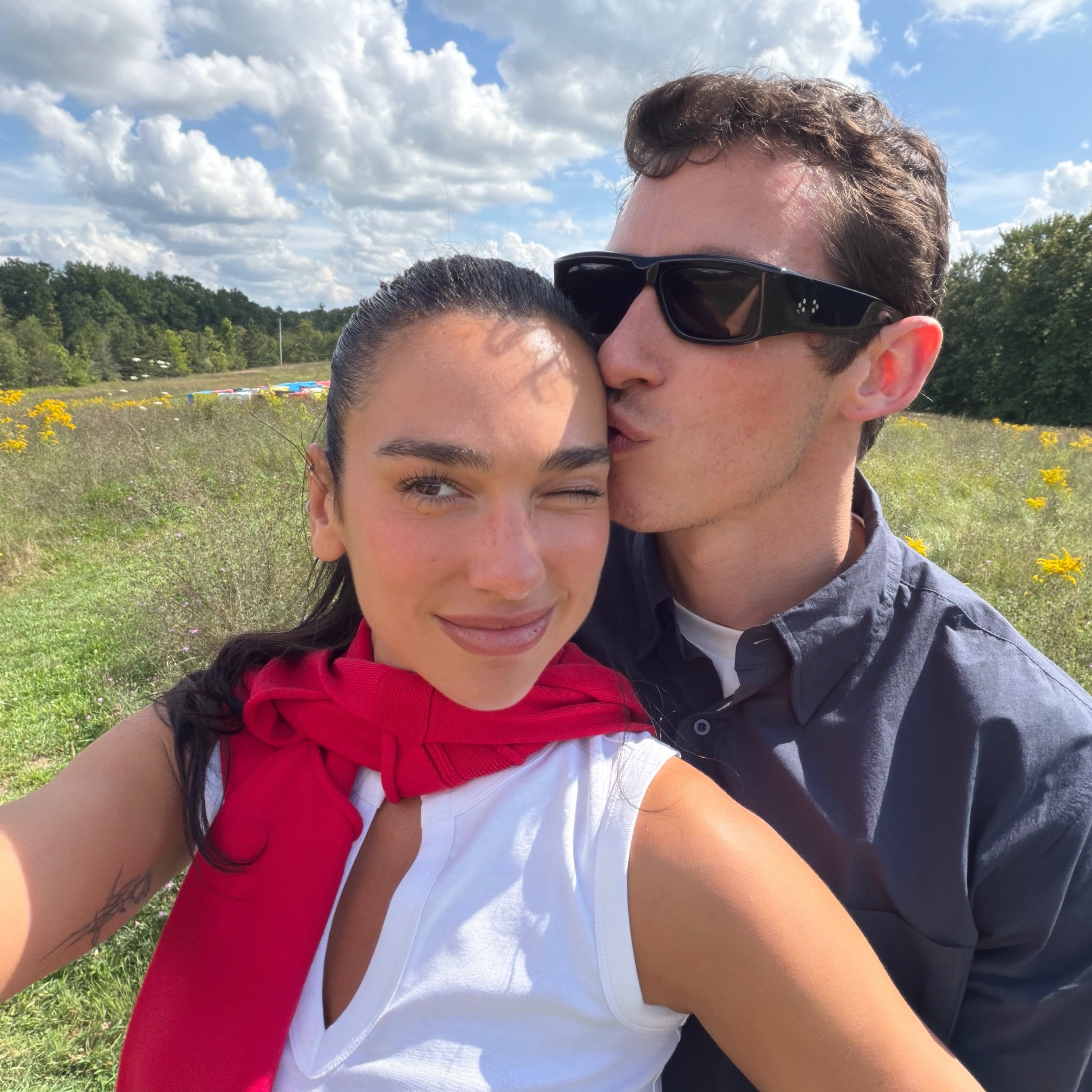Dua Lipa compartió las mejores postales de su festejo de cumpleaños número 31 (Foto: Instagram @dualipa)