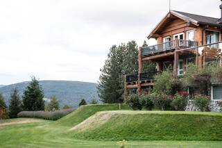 Césped en invierno: cómo mantenerlo verde y sano, a pesar del frío