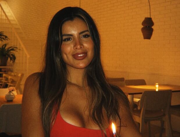 Valentina Olguín tiene 27 años, es cantante e influencer.