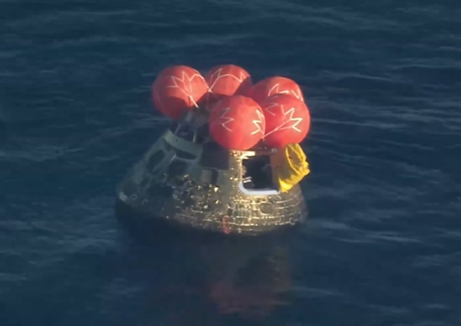 Las compuertas de la cápsula Orión se abrieron: los astronautas vuelven a respirar aire terrestre