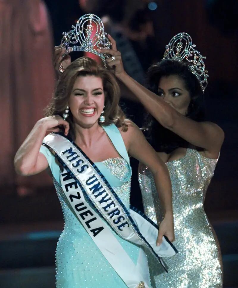 La venezolana nacionalizada estadounidense Alicia Machado fue coronada Miss Universo el 17 de mayo de 1996 (Web/BBC)
