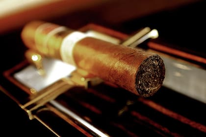 4 espacios para sentarse a disfrutar de un buen habano