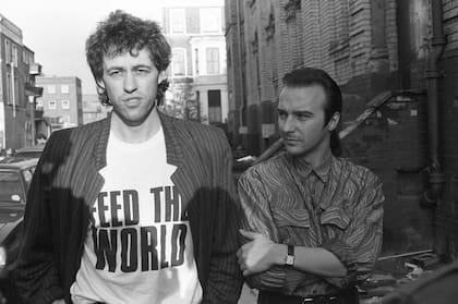 Bob Geldof y Midge Ure en Londres, en 1984. Juntos compusieron “Do They Know It’s Christmas?”