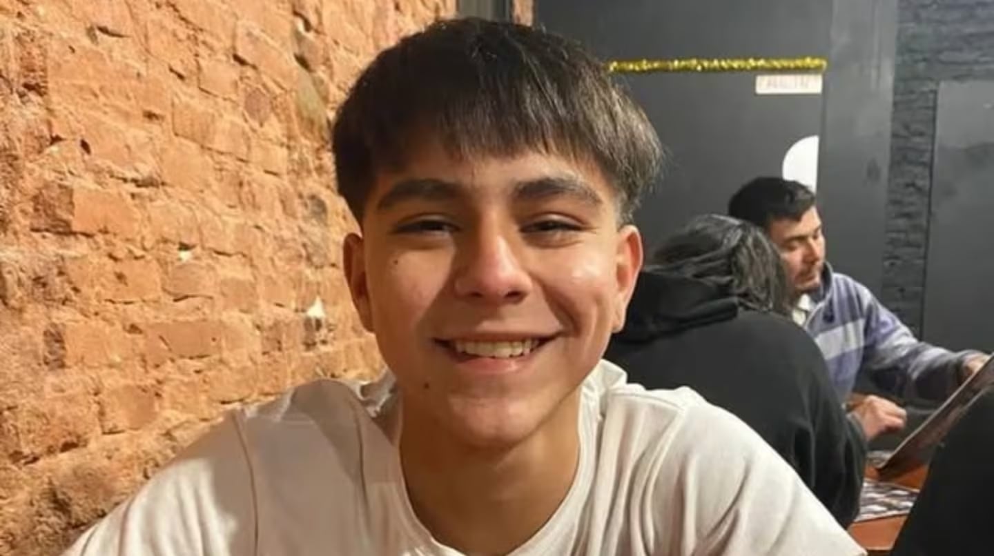 Un joven de 19 años fue asesinado por más de 20 puñaladas en Santa Fe: estaba desaparecido hace una semana