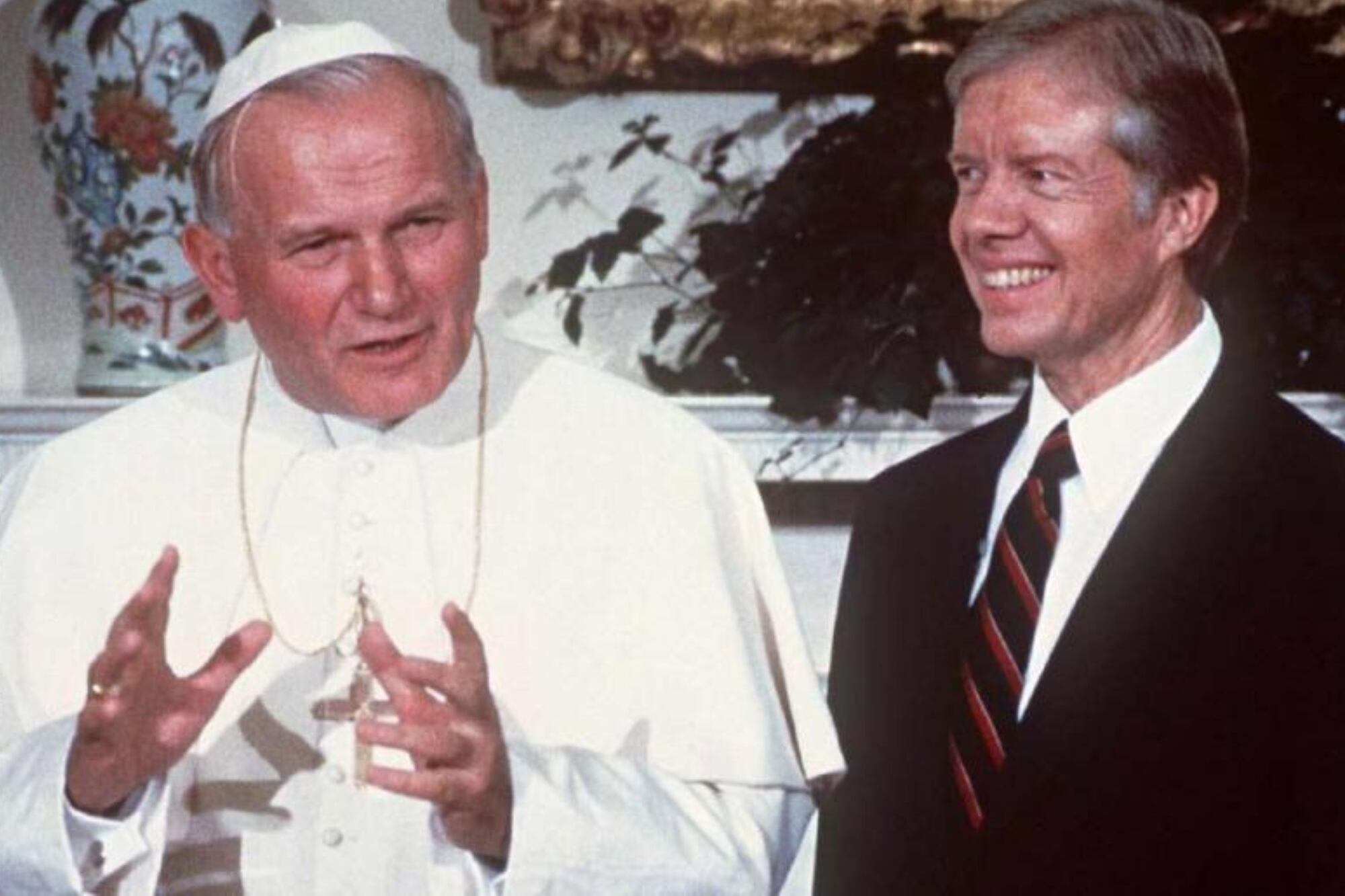 El Papa Juan Pablo II junto a Jimmy Carter
