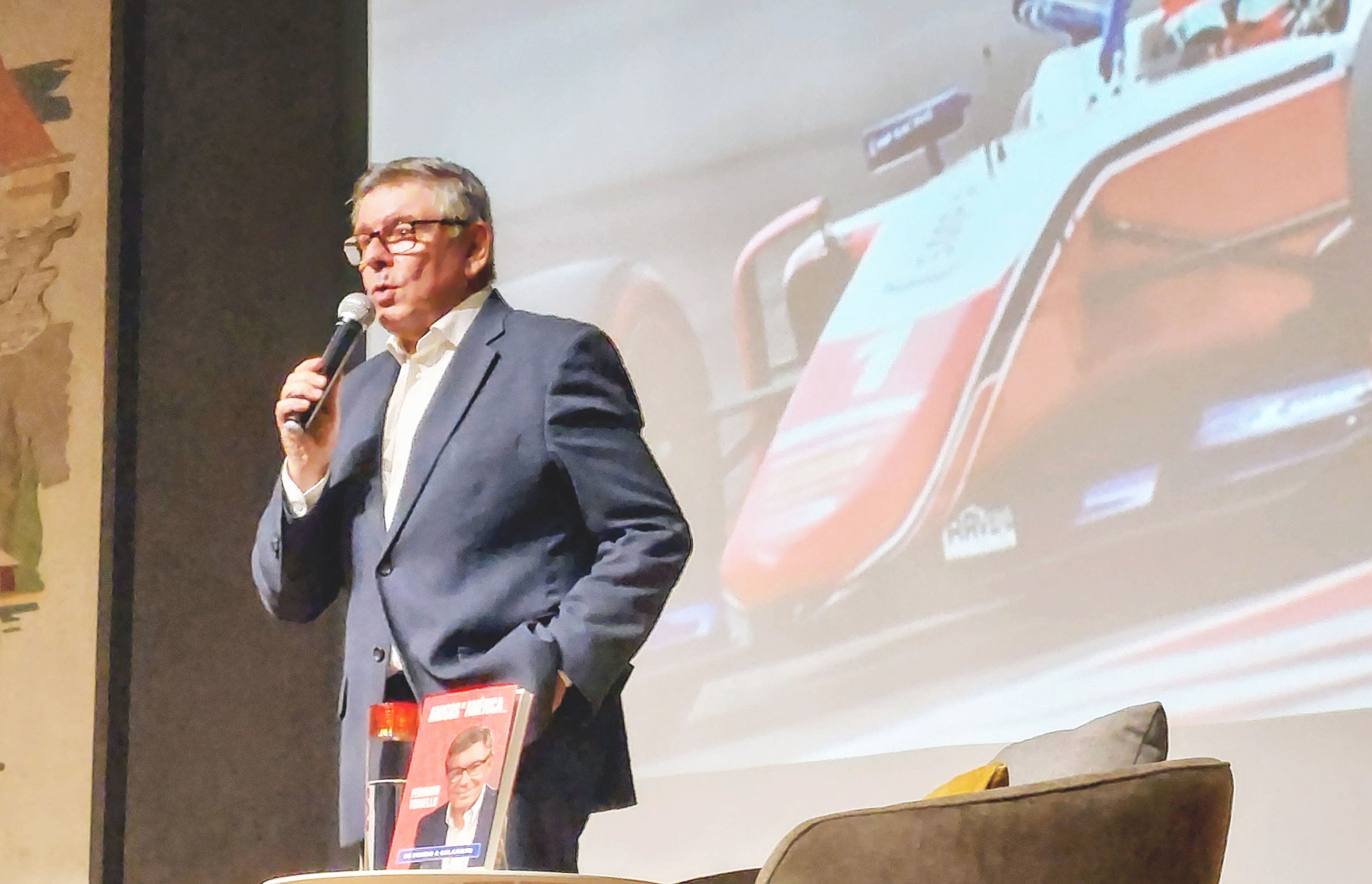 Tornello presentó su libro en la sede central del Automóvil Club Argentino (ACA)