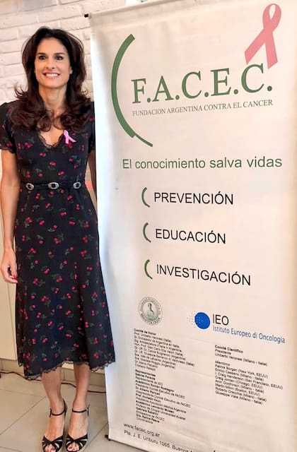 43) Concientizar a la mujer en la prevención del cáncer de mama, una de las tareas que Sabatini tiene como embajadora de la Fundación FACEC.