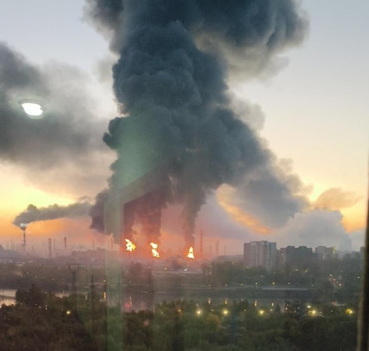 La Refinería Petrolera de Moscú fue alcanzado por la ofensiva de Ucrania