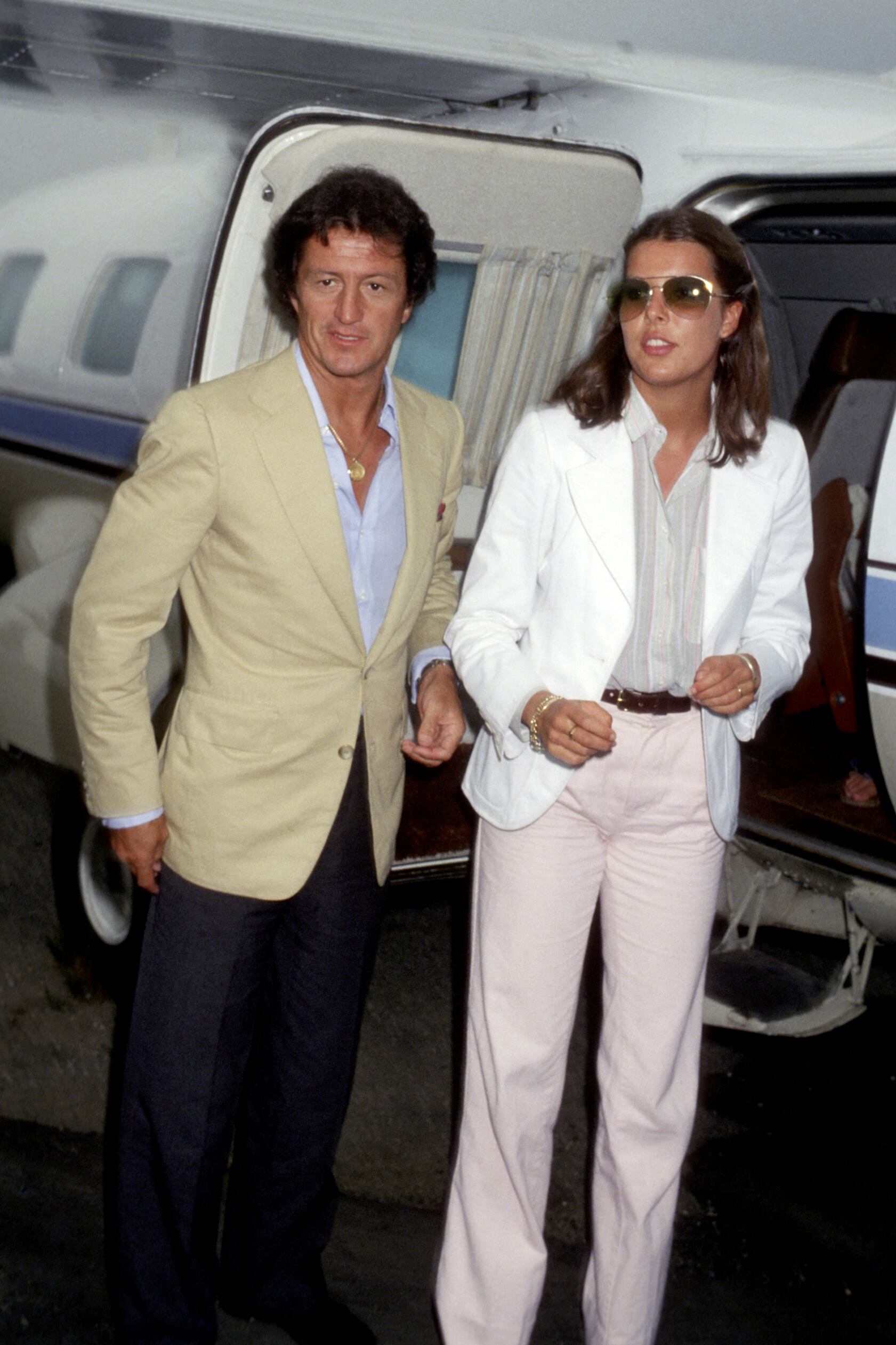 Durante los dos años que estuvieron casados, viajaron, asistieron a fiestas y se mostraron felices, pero pronto se supo que él seguía viendo a otras mujeres