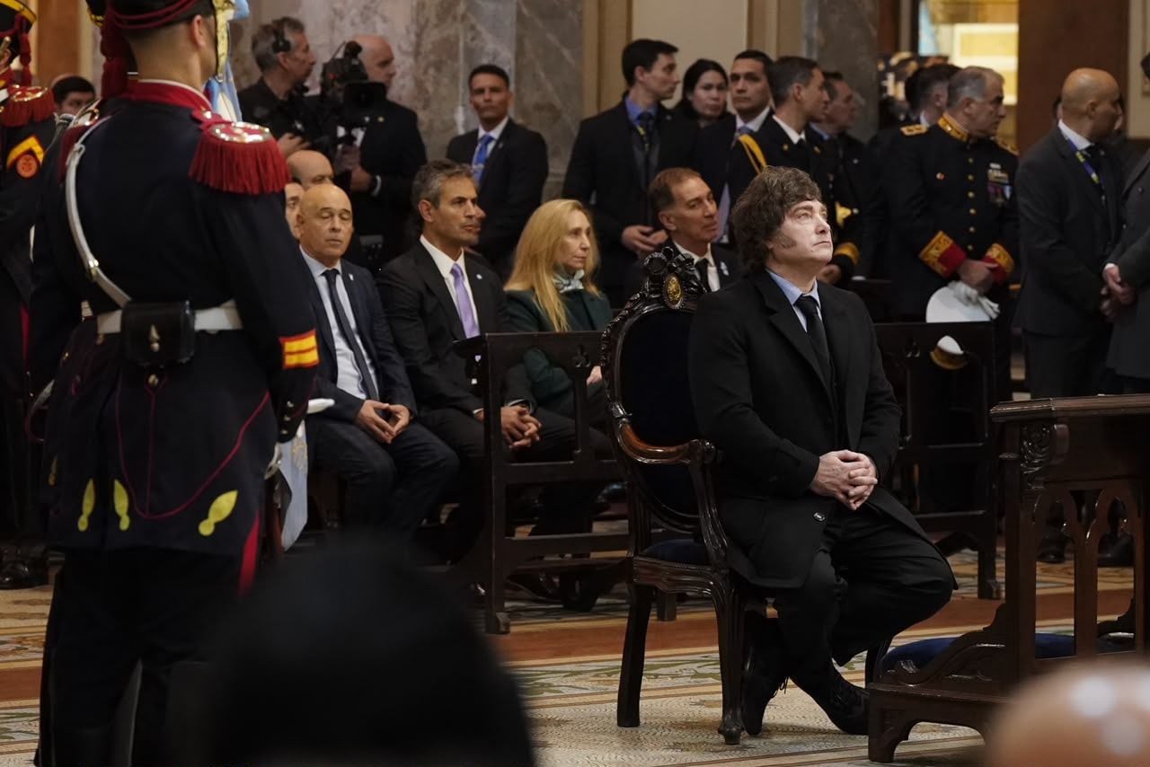 El Presidente y su Gabinete, durante el Tedeum por el Día de la Independencia