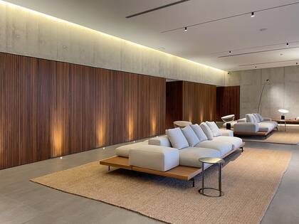 46 departamentos divididos en 21 tipologías de planta que van desde los 200 a los 600 metros cuadrados de superficie