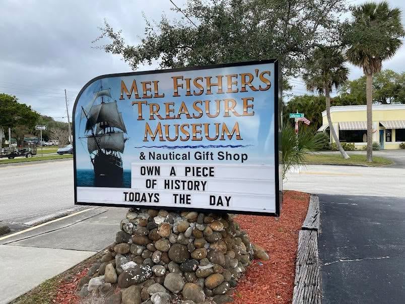 El Mel Fisher Maritime Heritage Museum, en Key West, conserva y exhibe piezas recuperadas del Atocha y otros naufragios históricos de los Cayos de Florida
