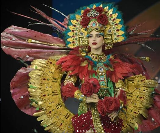 La mexicana Fátima Bosch es originaria del estado de Tabasco, tiene 25 años y cuenta con experiencia en las pasarelas (Instagram/@fatimaboschfdz)