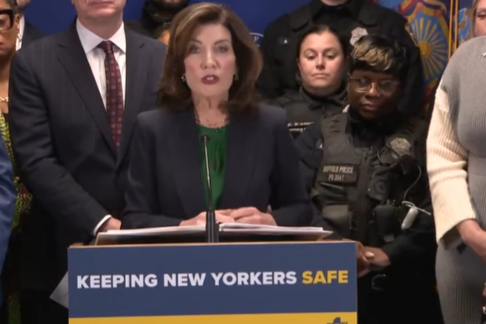 Kathy Hochul resaltó un aumento de la seguridad en Buffalo