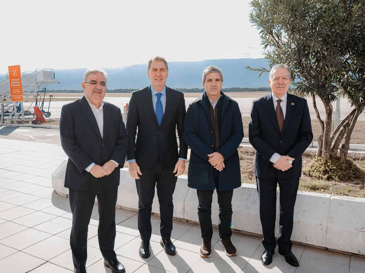 Santilli y Caputo se reunieron con los gobernadores de Catamarca y Santiago del Estero