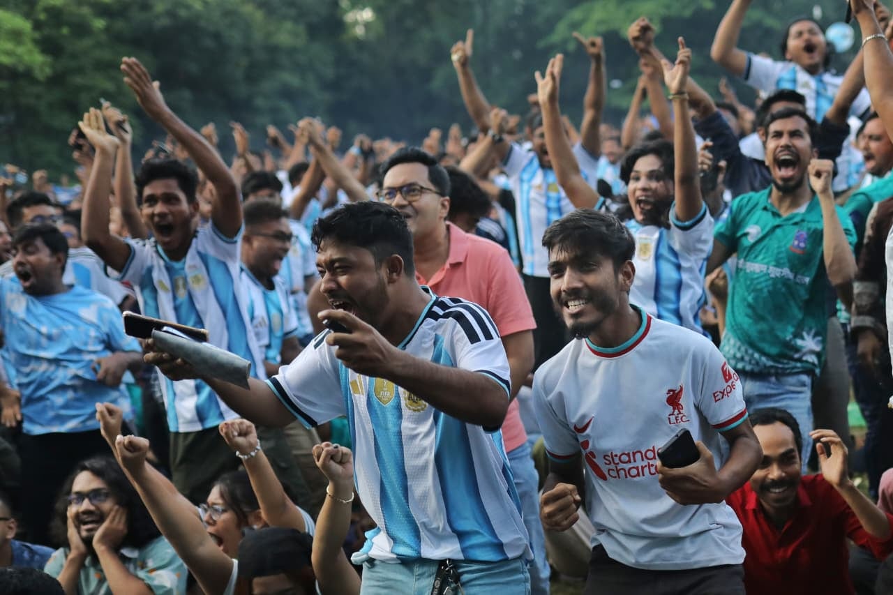 La celebración de un gol argentino en Bangladesh