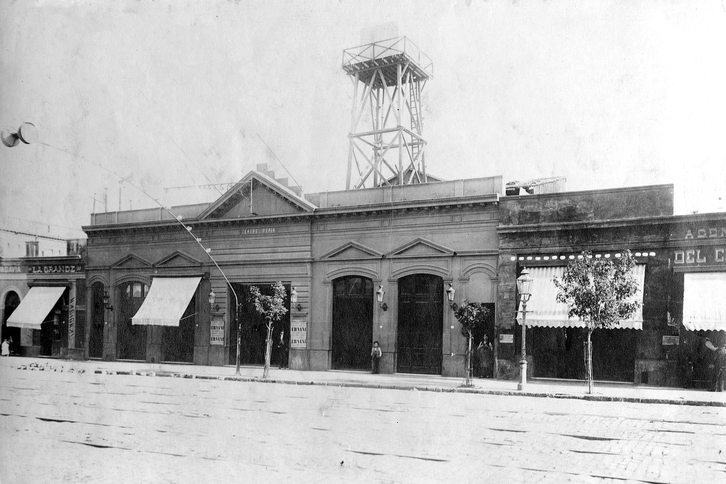 El Teatro Doria, en Rivadavia 2330, fue inaugurado el 13 de agosto de 1887 y demolido en 1903