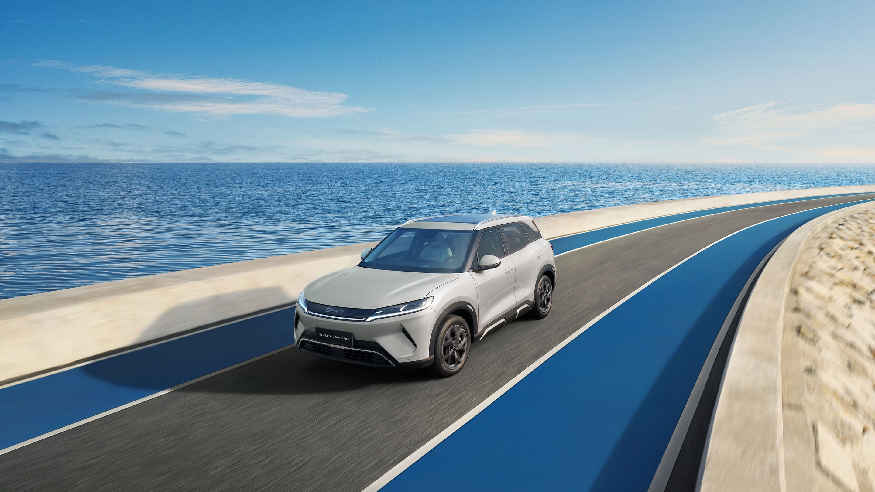 Cuenta con un muy completo paquete de asistencias a la conducción (ADAS) para el segmento que integra