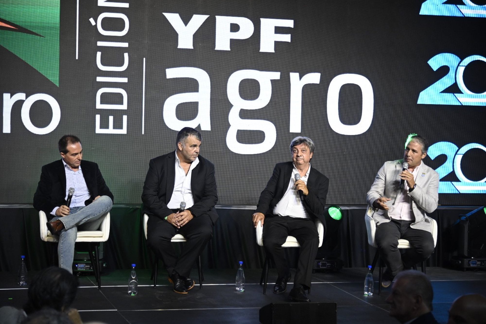 El presidente de la Cámara Argentina de Fabricantes de Maquinaria Agrícola, Hernán Zubeldía; Luis Simone, presidente de Facma; Marcelo Torres, presidente de Aapresid, y Fernando de Nevares, presidente de CREA