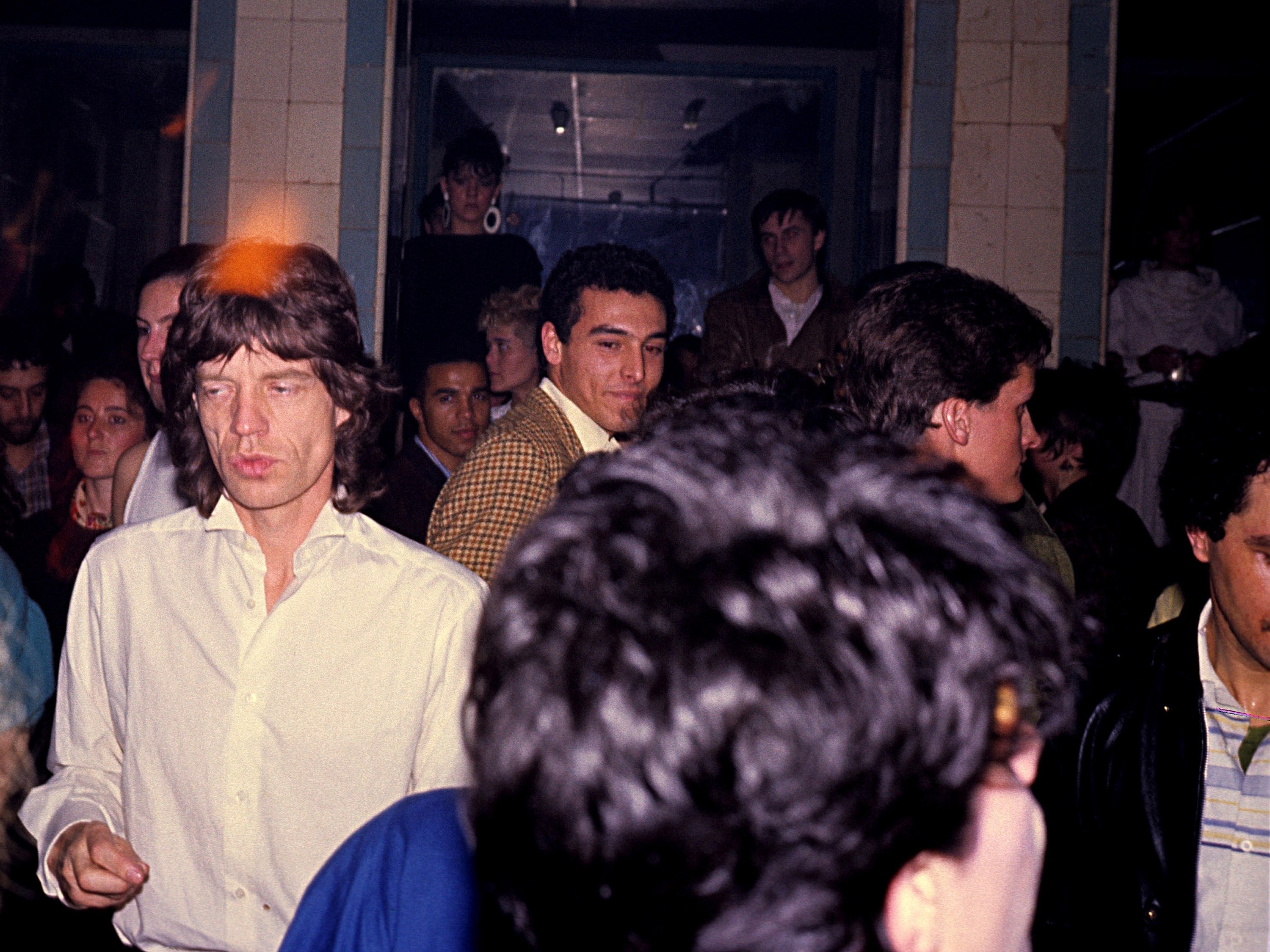 Mick Jagger, otro de los habitués de la disco parisina, en 1983