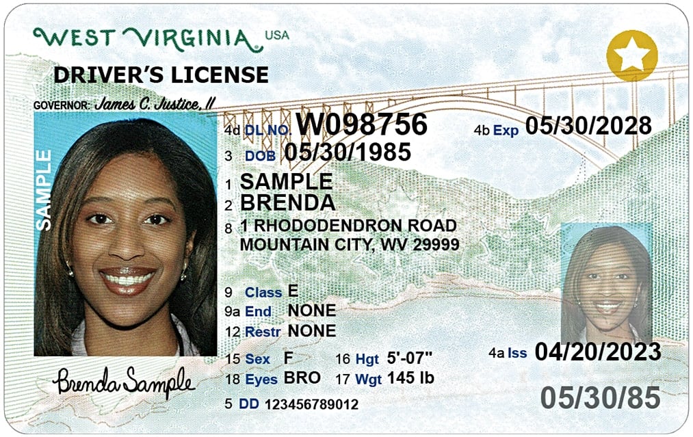 La edad por sí sola no anula el derecho a conducir; lo que revisa el estado es si la persona mantiene las condiciones necesarias para hacerlo de forma segura