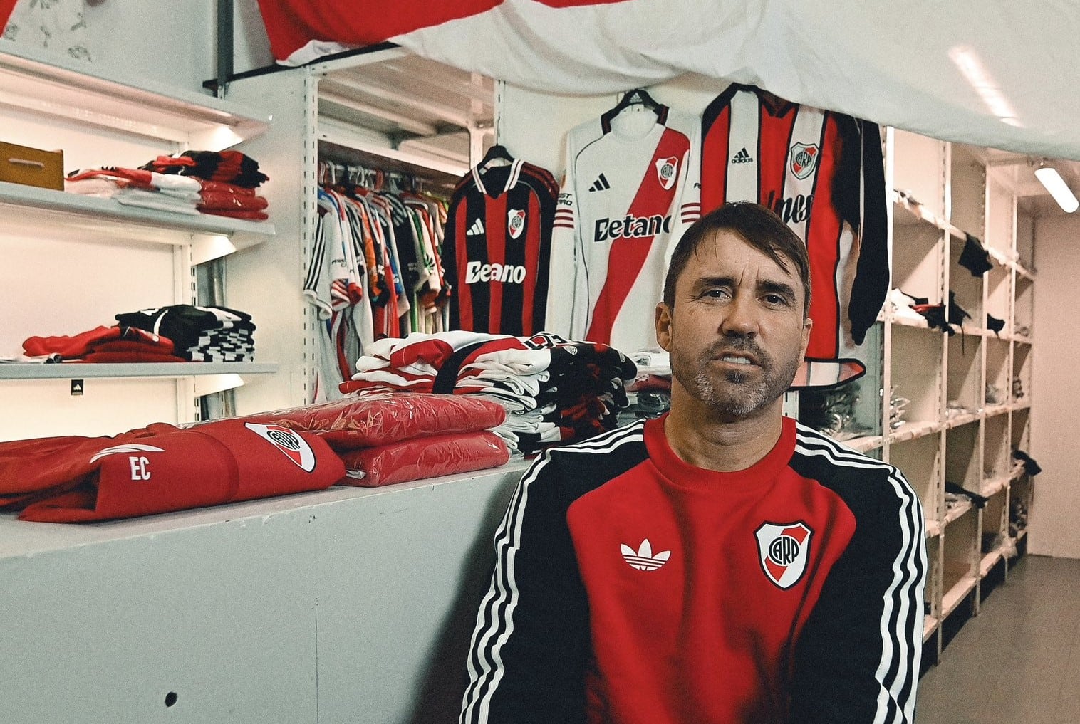 Así va a jugar el River de Coudet: quiénes serán los primeros delanteros de Chacho y sus claves tácticas