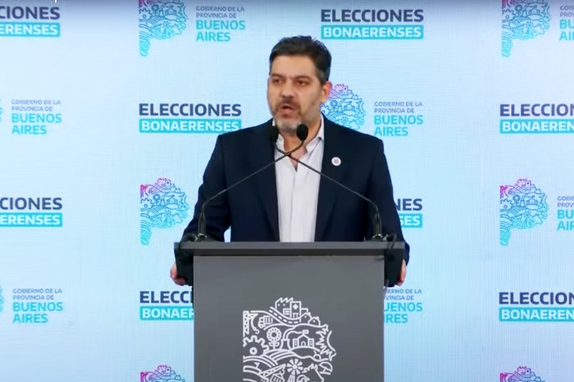 Bianco en la conferencia en el centro de cómputos