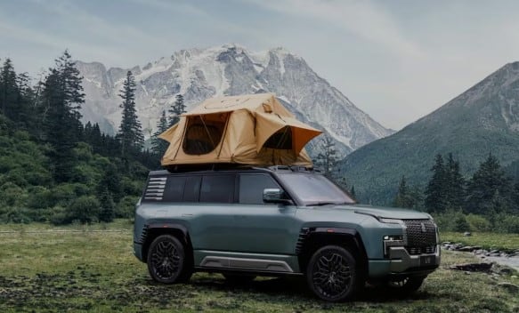 Es un vehículo off-road en donde se puede acoplar tiendas de techo