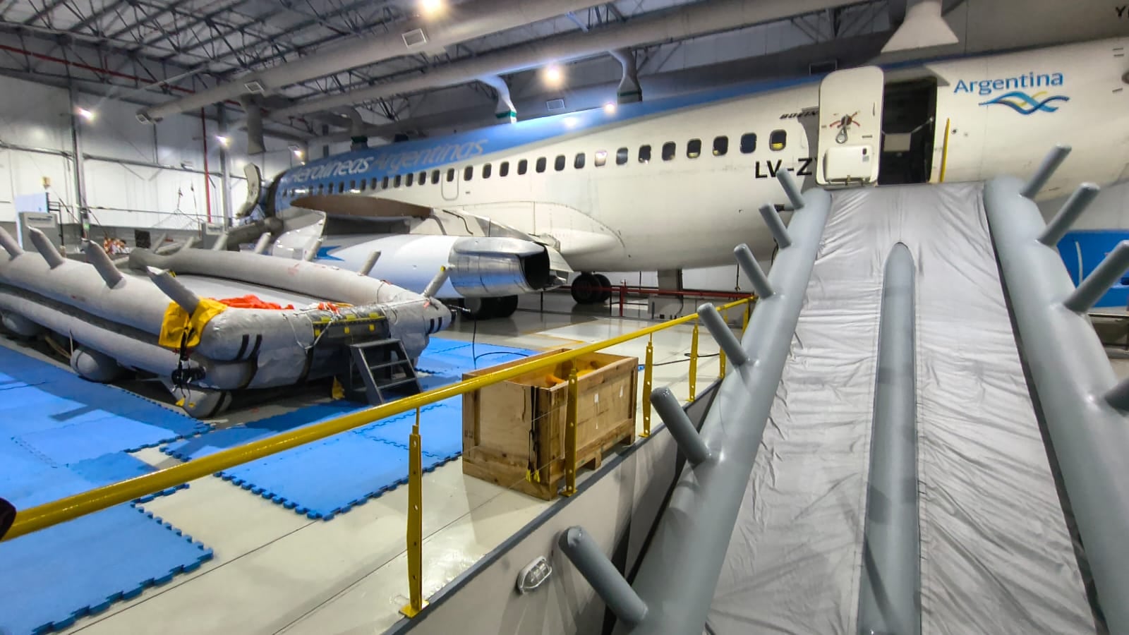 Así es el centro de entrenamiento de pilotos y tripulantes en Ezeiza