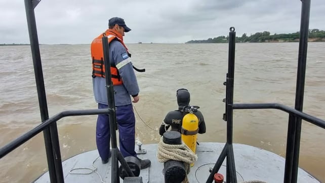Tres hombres cayeron de una lancha al río Paraná y están desaparecidos