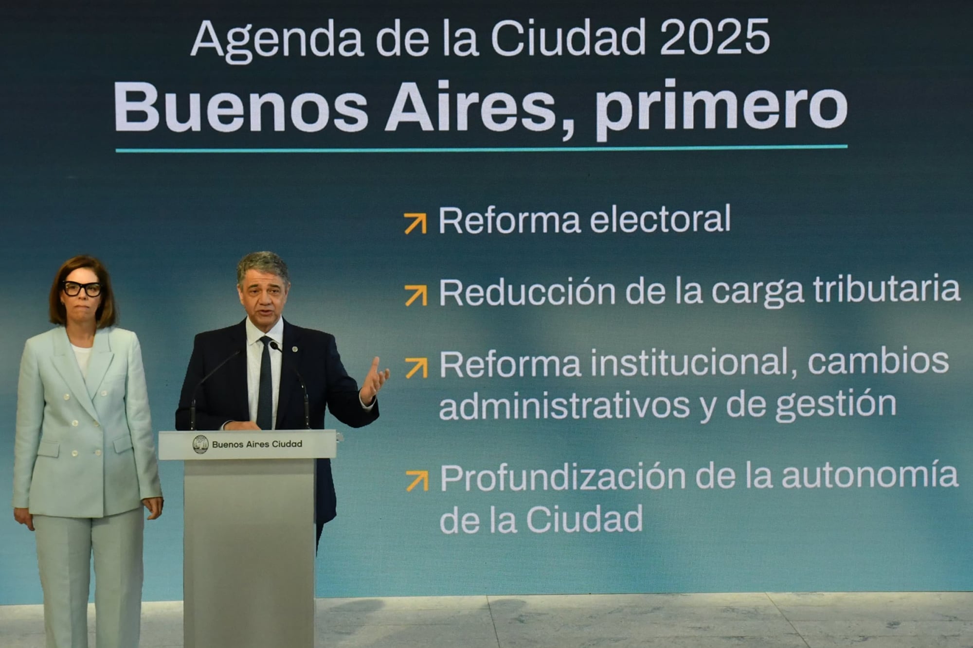 Jorge Macri y Laura Alonso, en el anuncio del desdoblamiento electoral porteño