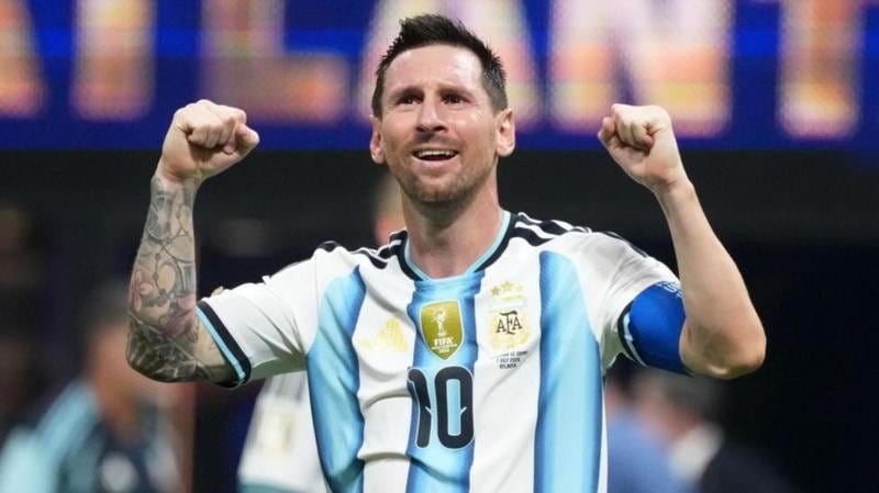 El festejo de Lionel Messi tras la victoria ante Suiza