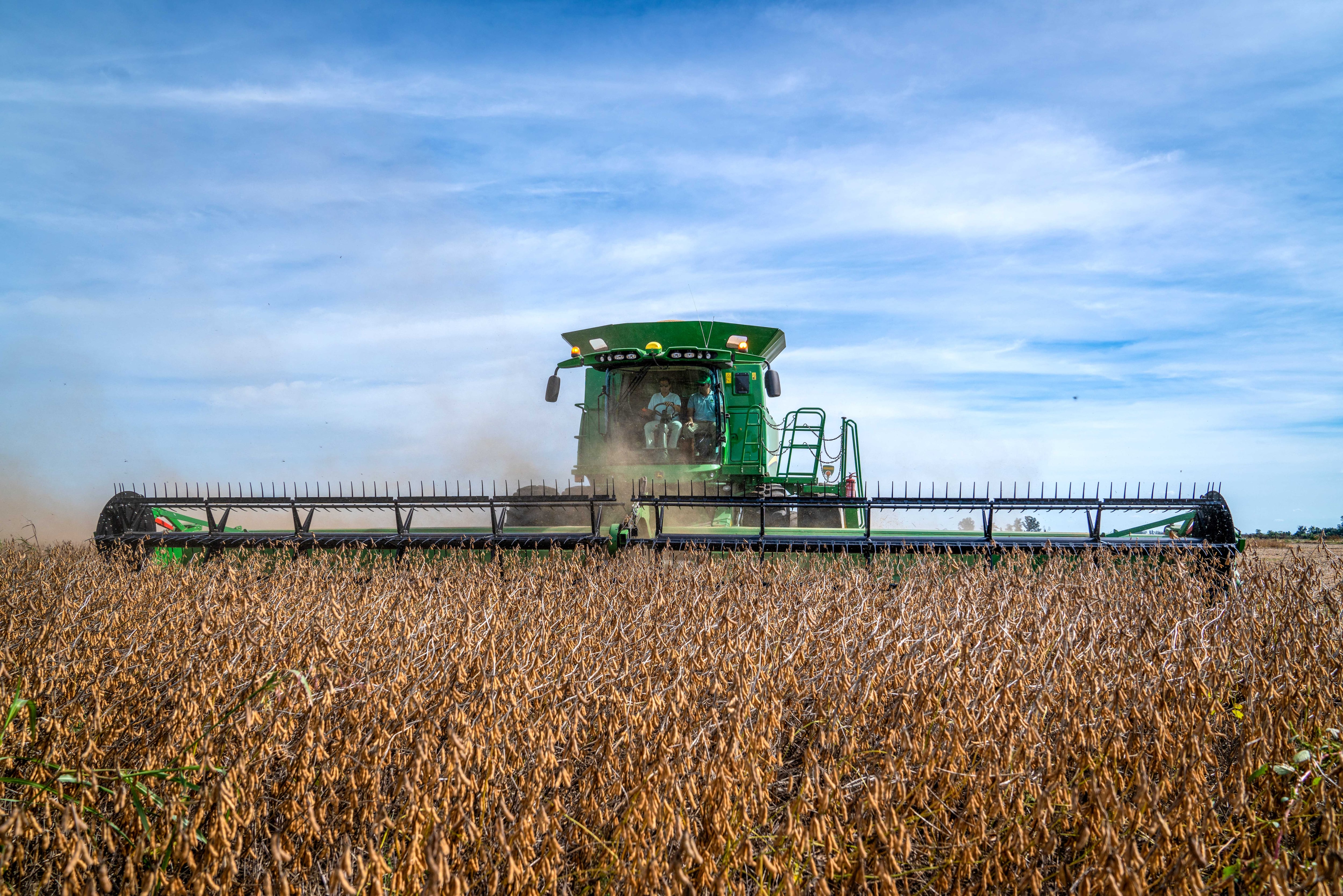 “Recuperación parcial”: la industria vendió más maquinaria agrícola en 2025, pero alertó sobre un condicionante