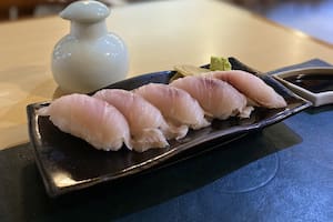 El otro circuito foodie que convive con los bares notables y ofrece cocinas de todo el mundo