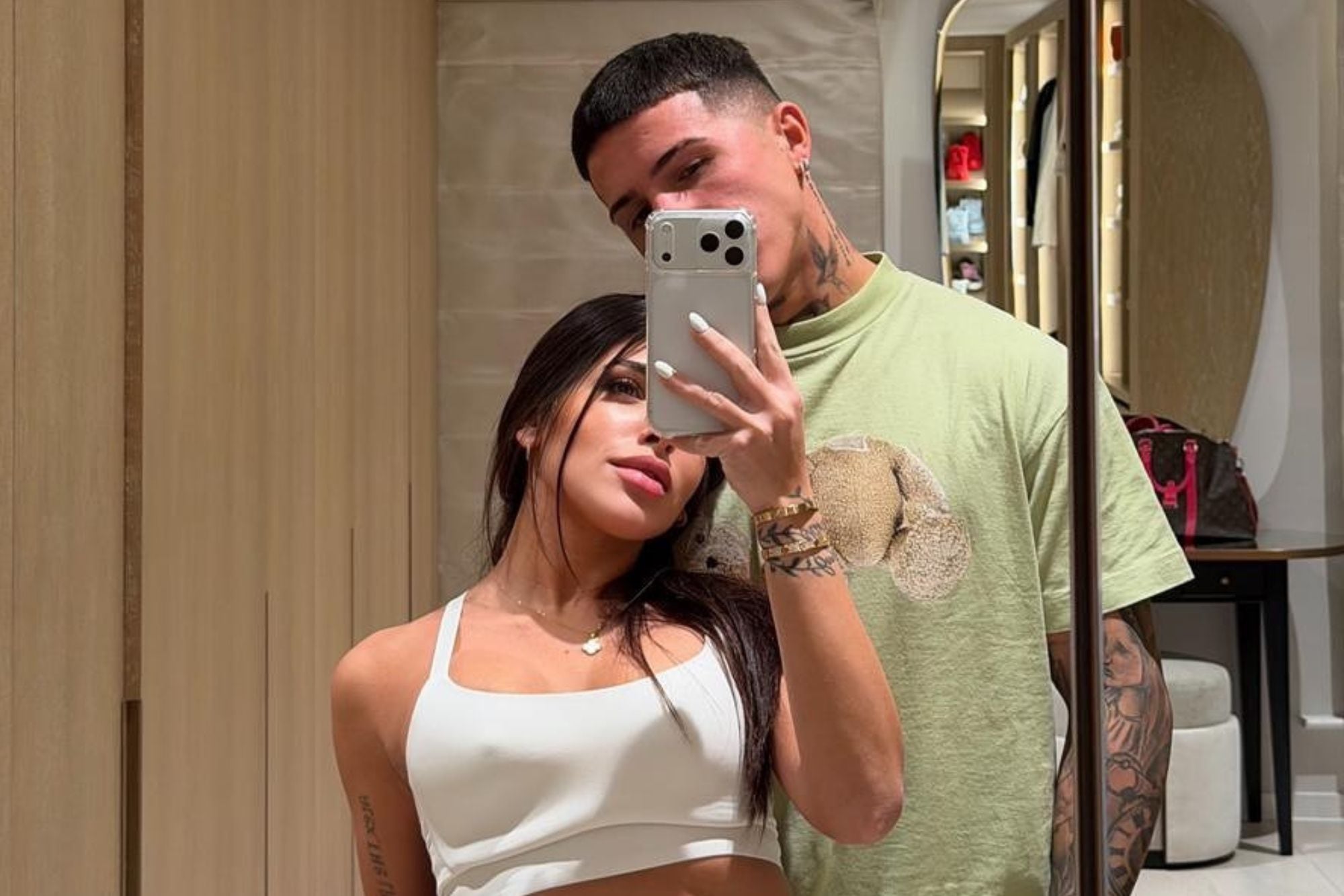 Valentina Cervantes volvió a Londres y nevó: así disfrutó del frío europeo con Enzo Fernández