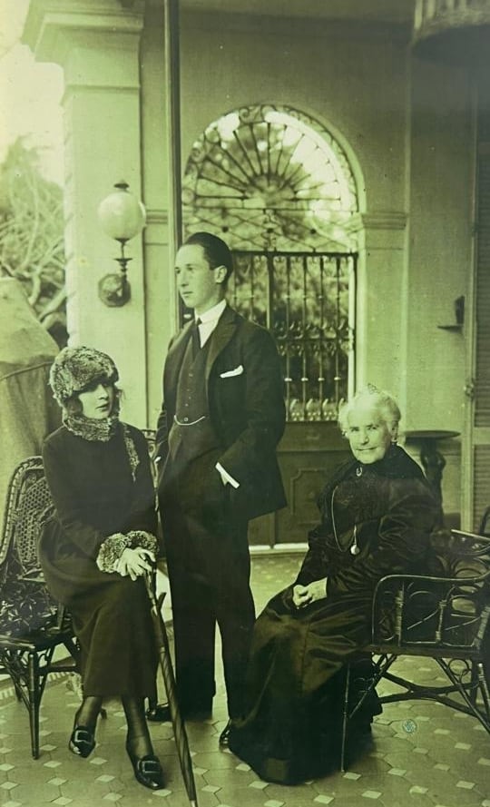 Imagen tomada en 1920, en la quinta Las Acacias, en las barrancas de San Isidro. Matilde