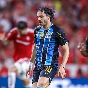El croata Filip Krovinovic jugando para Gremio ante Inter