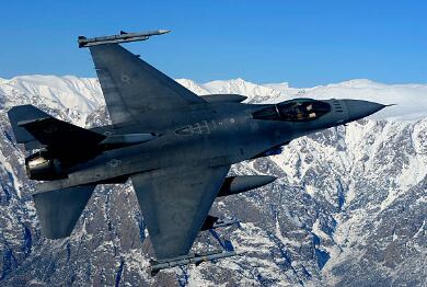 Cazas F-16 en Afganistán