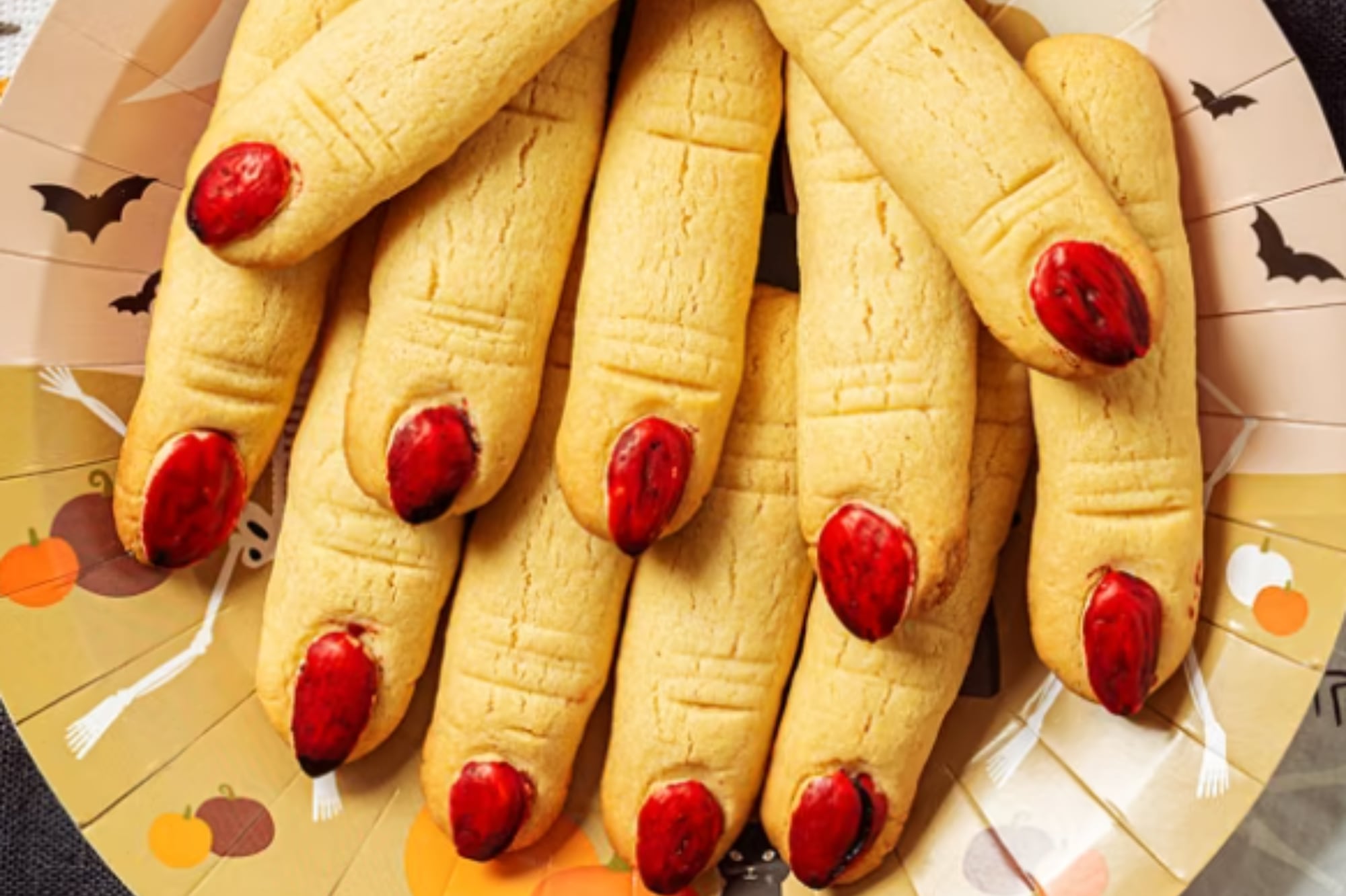 Dedos de bruja: la receta de Halloween ideal para compartir con los más chicos