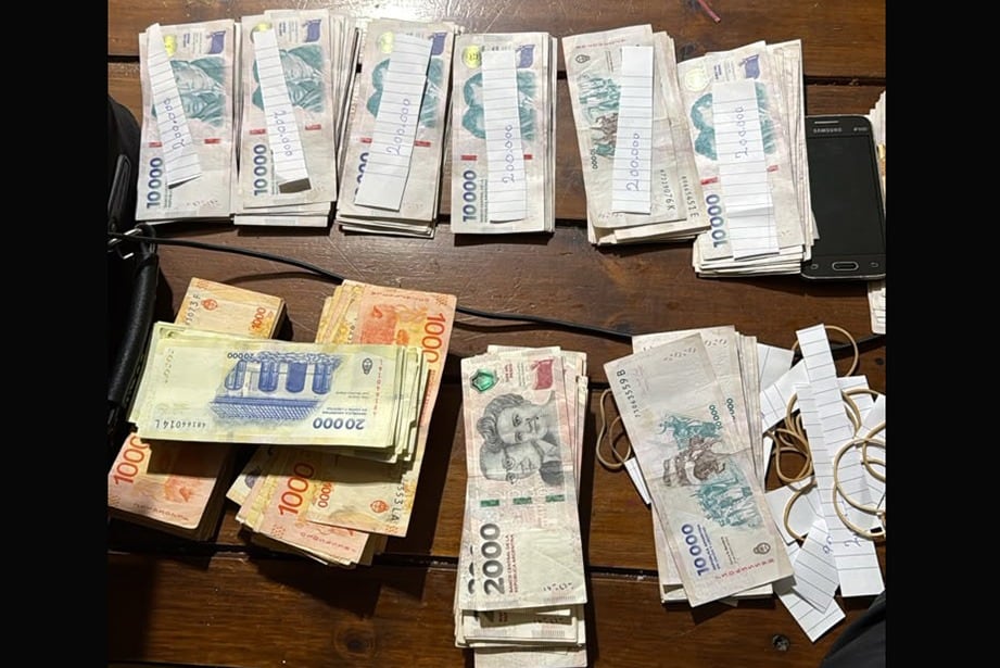 Dinero, celulares y dosis de drogas y anotaciones secuestradas a la organización