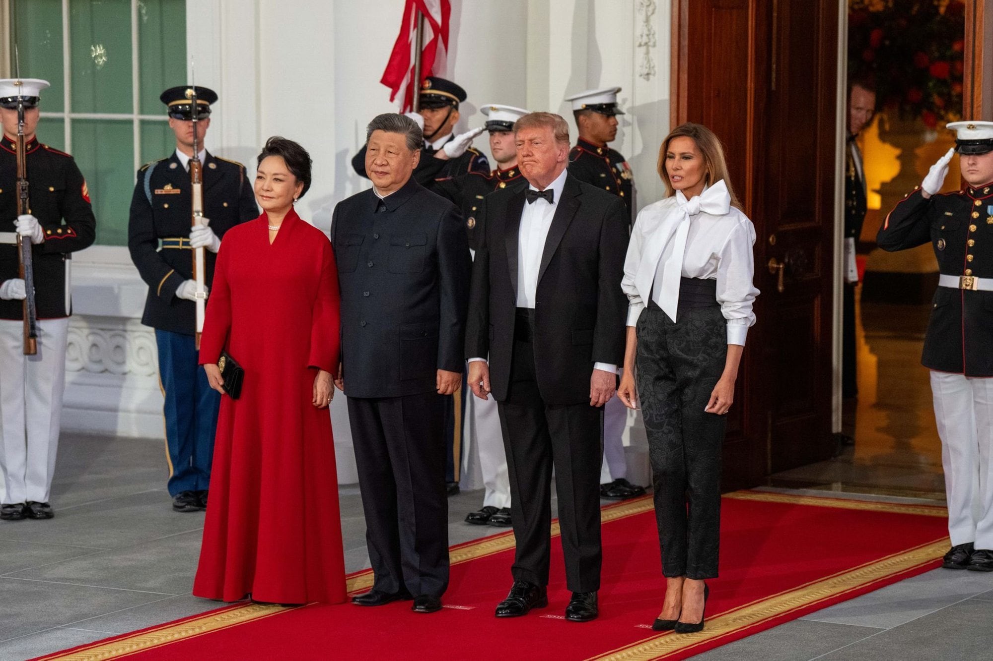 El presidente de Estados Unidos, Donald Trump, y la primera dama, Melania Trump, reciben al presidente chino, Xi Jinping, y a su esposa, Peng Liyuan, para la cena de Estado