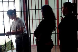 ¿Por qué las mujeres delinquen menos que los varones?