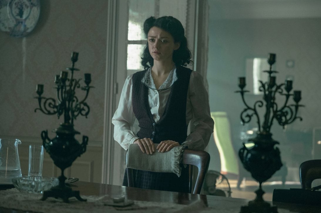 Maisie Williams como Catherine Dior en la serie