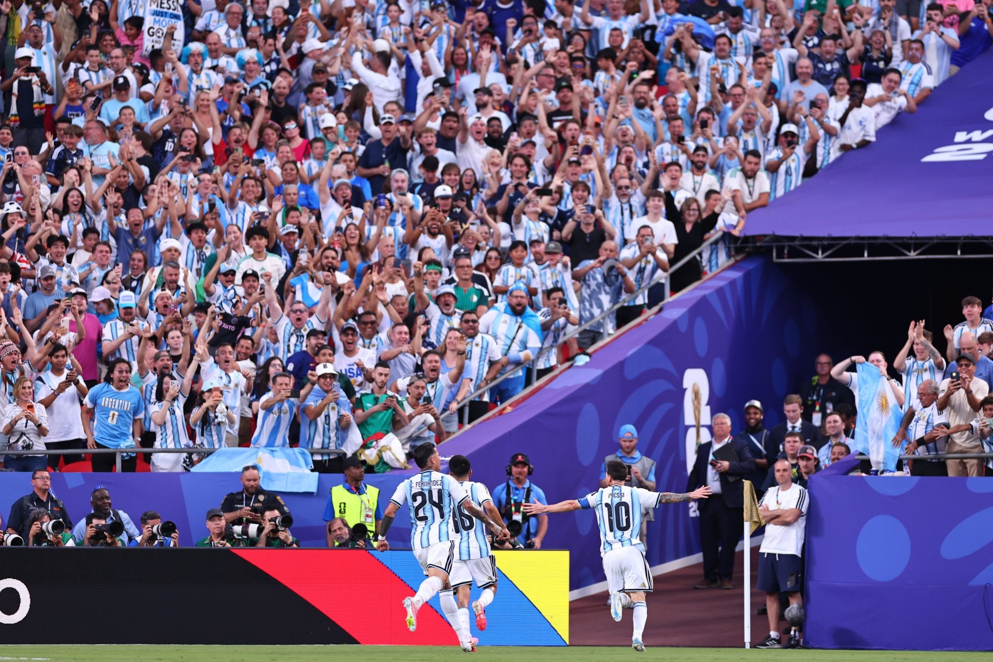 El festejo de Messi y la explosión del estadio en Kansas City