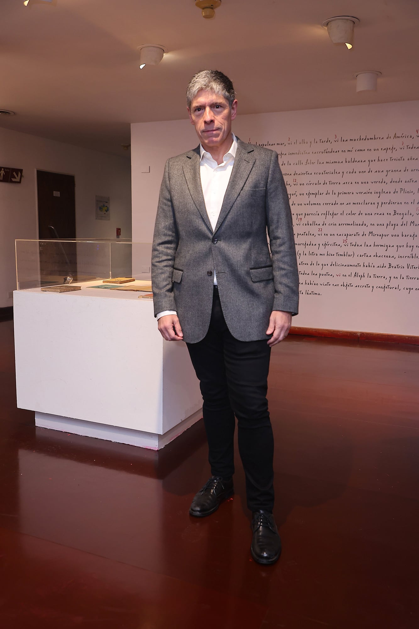 En fotos. El Dr. Juan Carlos Maqueda recibió la Pluma de Honor de la Academia Nacional de Periodismo 44 El ex jefe de Gabinete, Juan Manuel Abal Medina