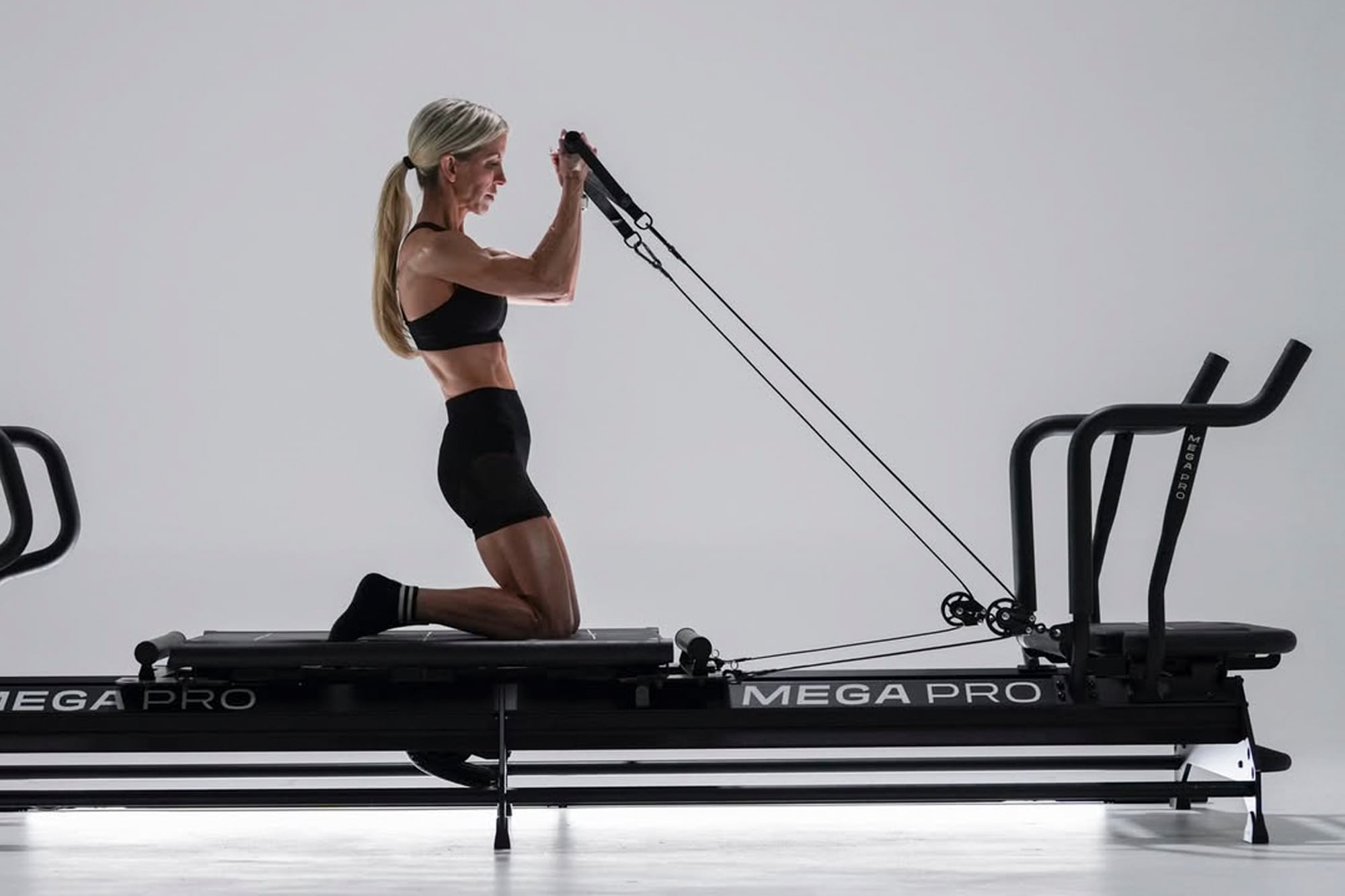 El megaformer es una versión actualizada del reformer clásico de pilates