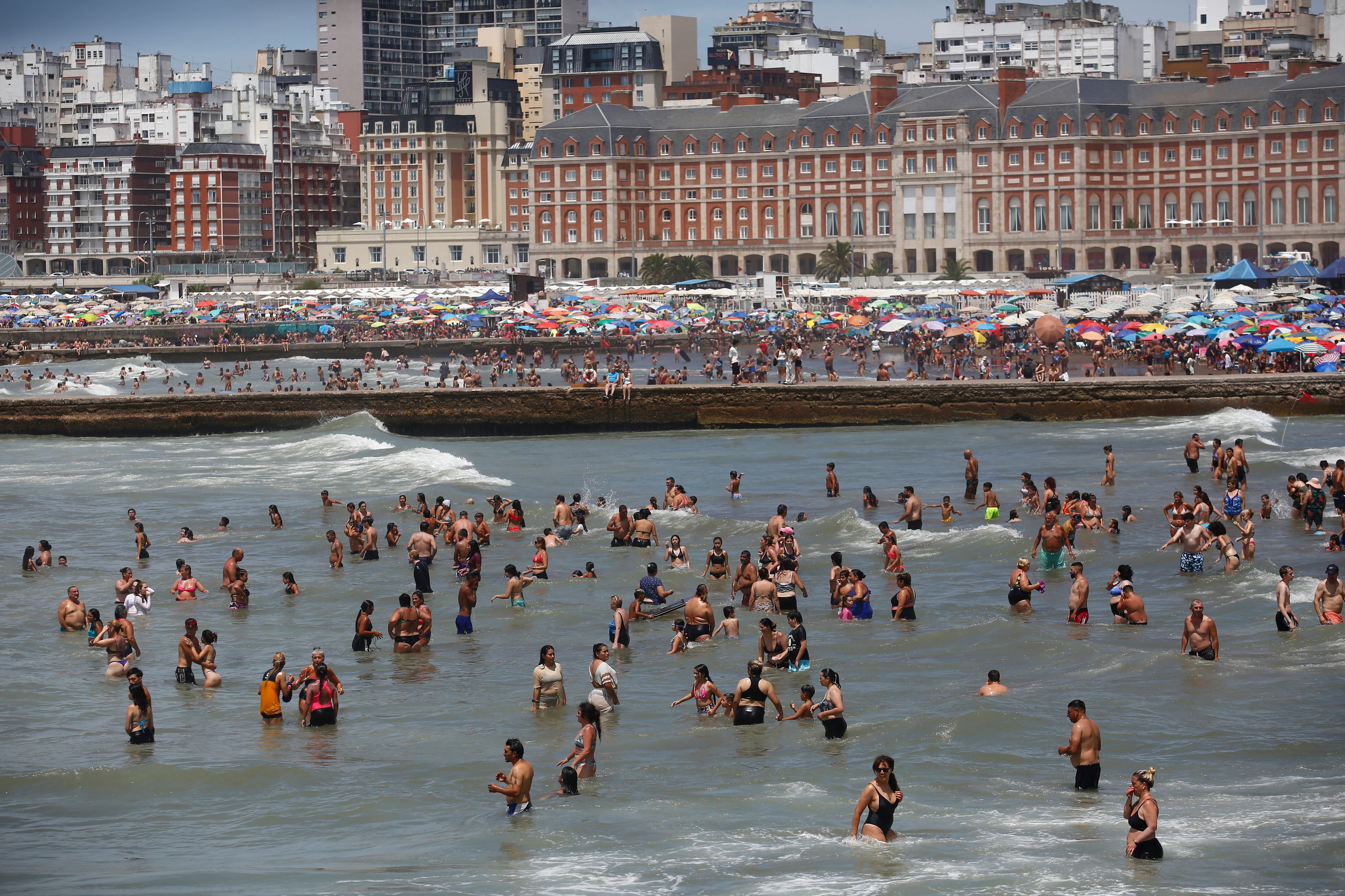 El agua a mayor temperatura este verano se disfruta mucho