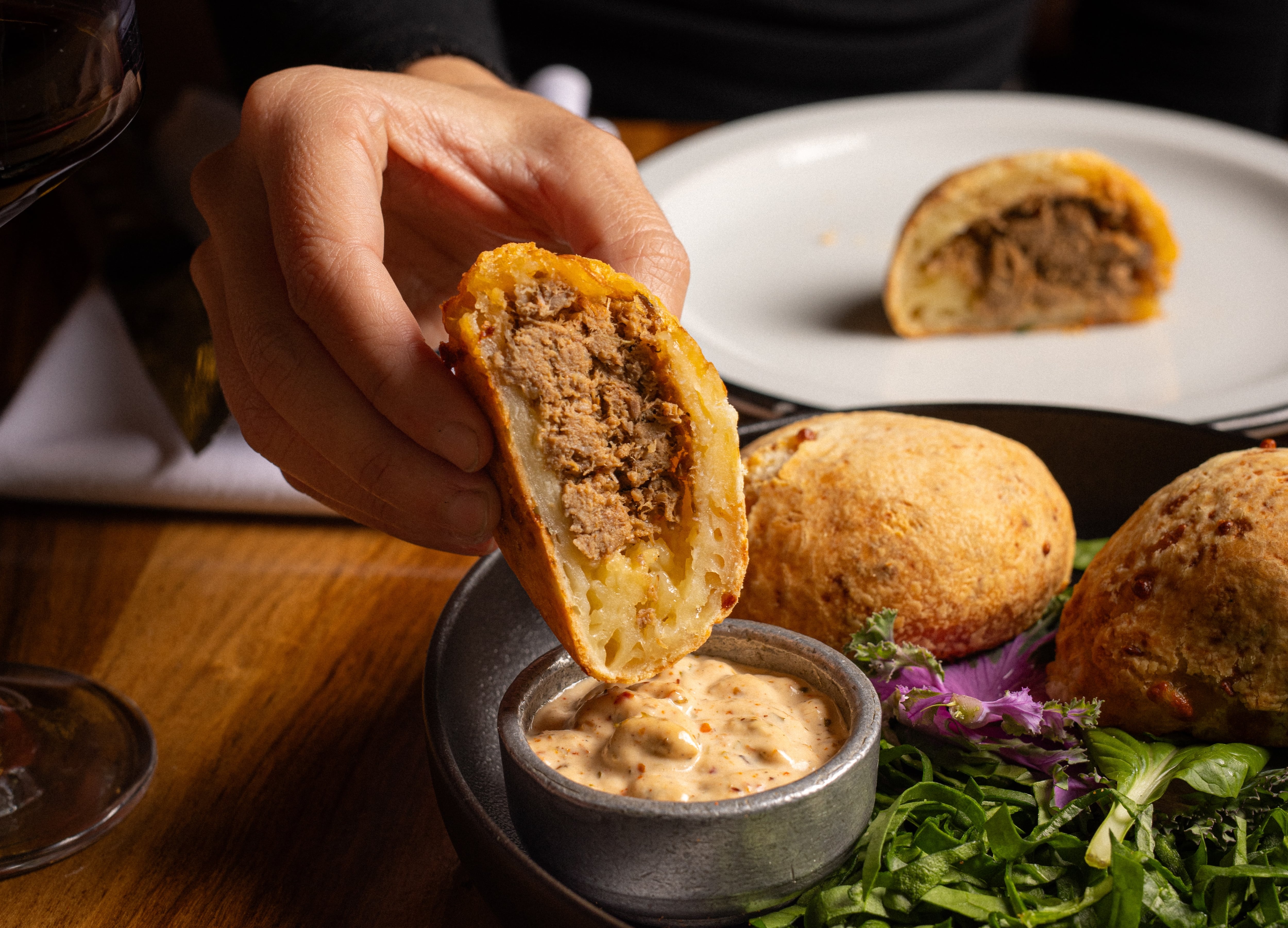 Chipá relleno de carne de Villegas Resto