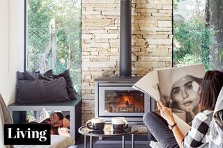 Son amantes de Bariloche y le dieron el clima de una cabaña a su casa en San Isidro