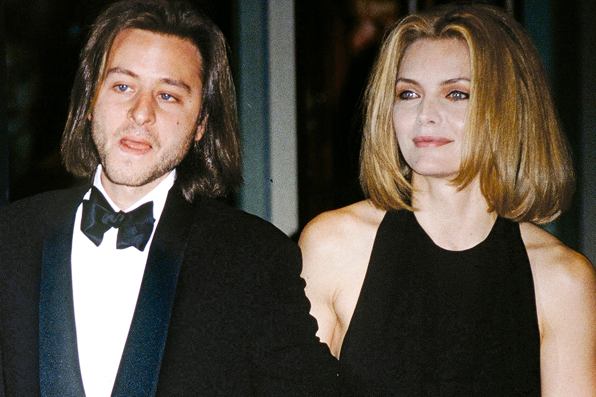 Con el actor y productor Fisher Stevens en 1990. Vivieron un romance intenso que terminó debido a las infidelidades de él